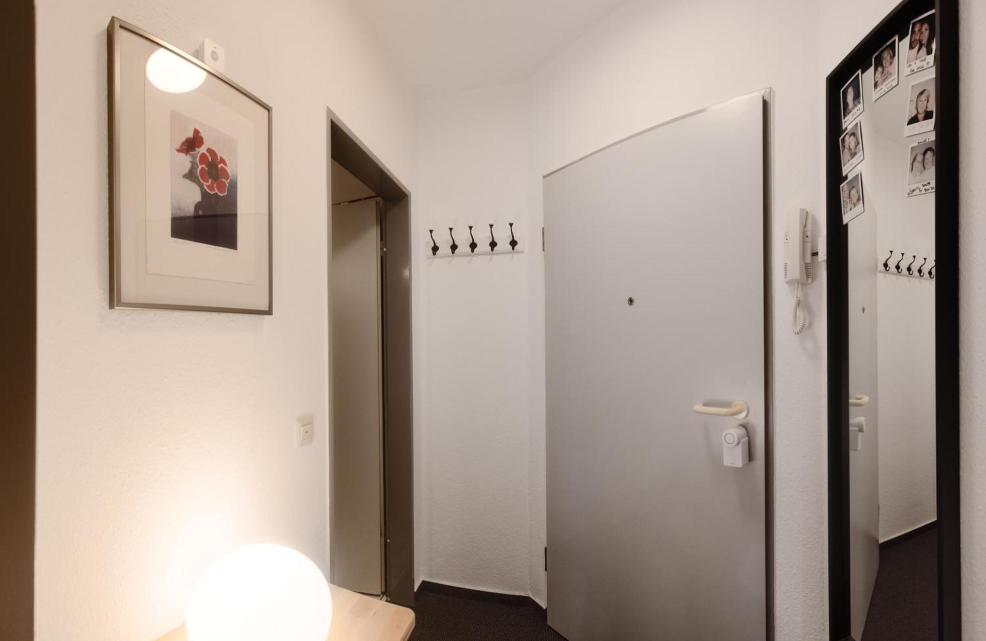 Zentrale Ruhige Wohnung Mit Parkplatz بادربورن المظهر الخارجي الصورة